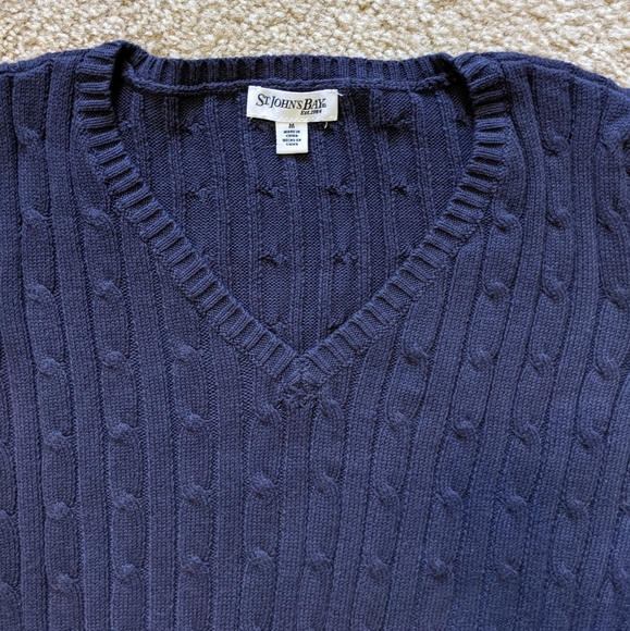 Bundle of 2 Sweaters - Picture 5 of 11